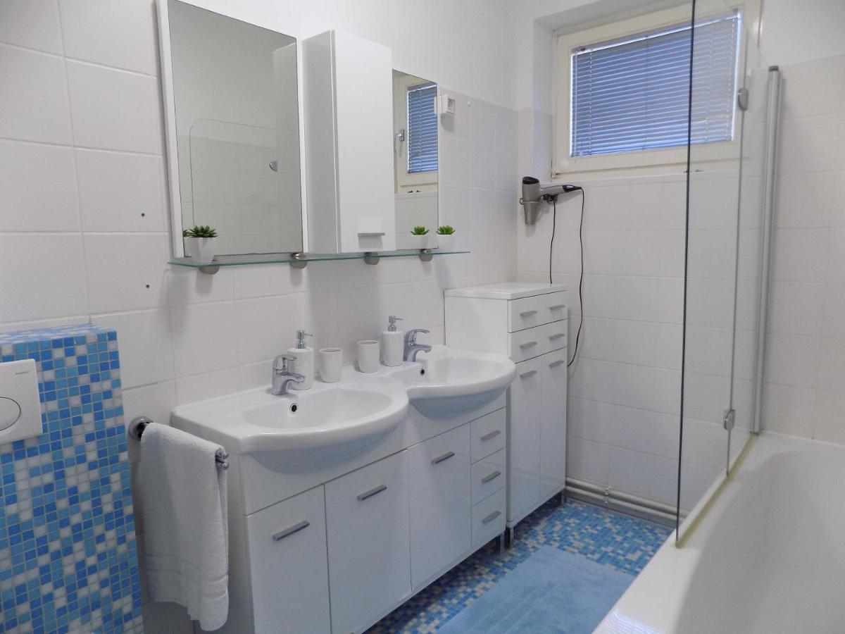 Apartman Borna Врбник Екстер'єр фото