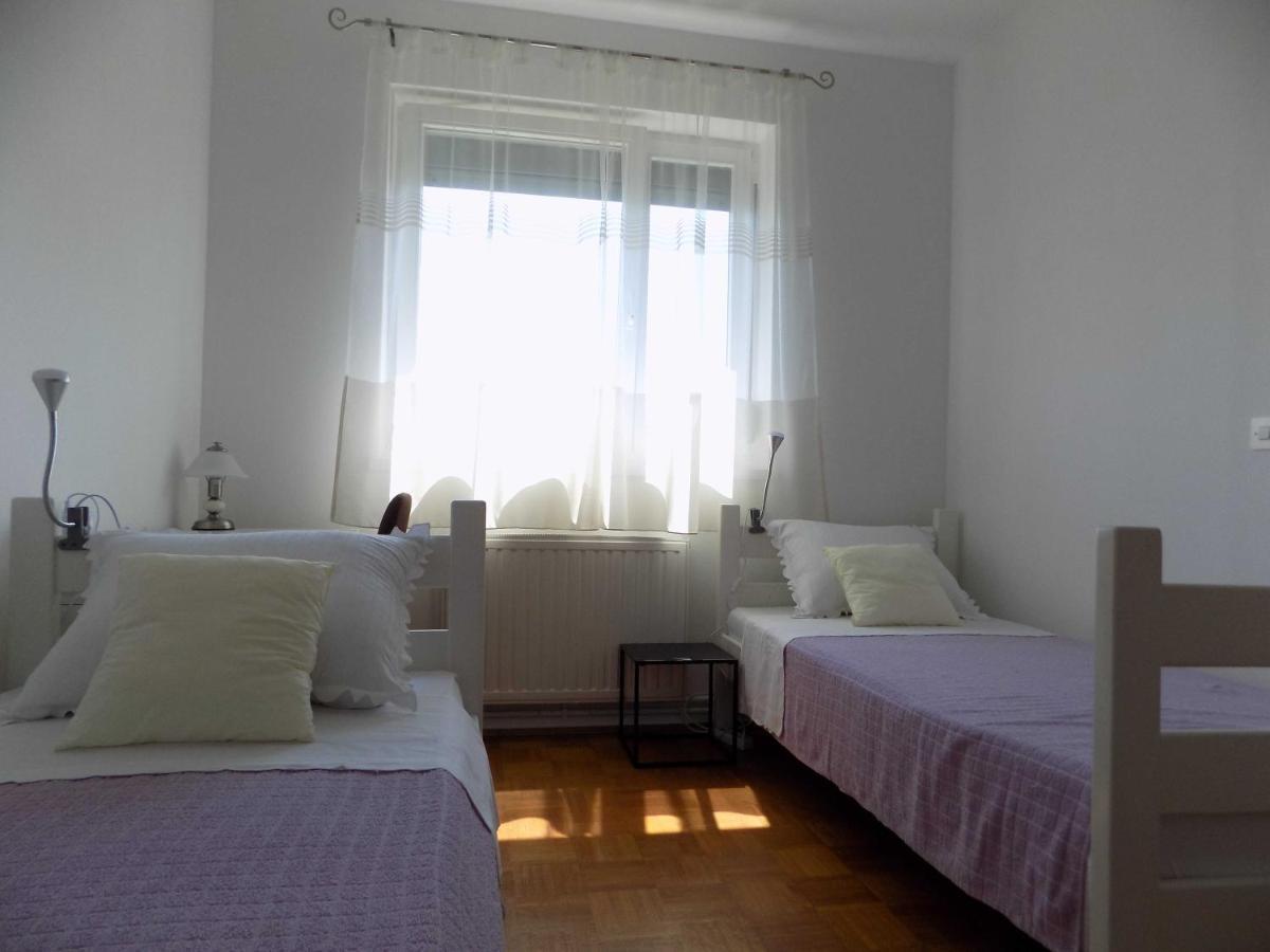 Apartman Borna Врбник Екстер'єр фото
