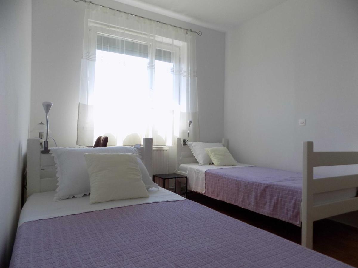 Apartman Borna Врбник Екстер'єр фото