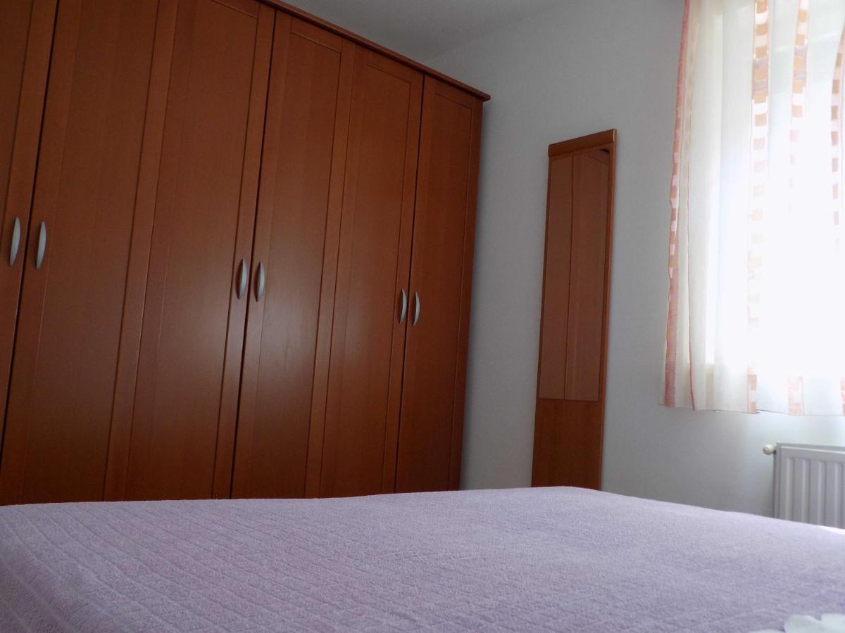 Apartman Borna Врбник Екстер'єр фото