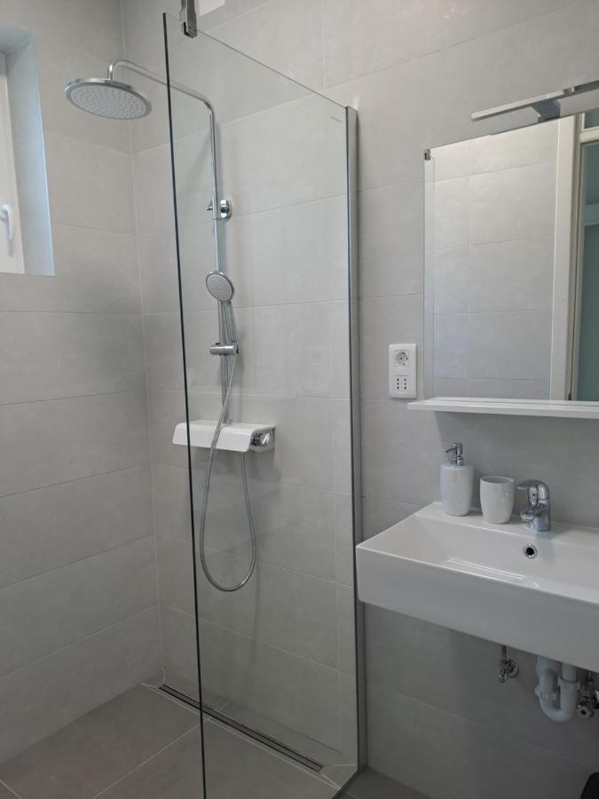 Apartman Borna Врбник Екстер'єр фото